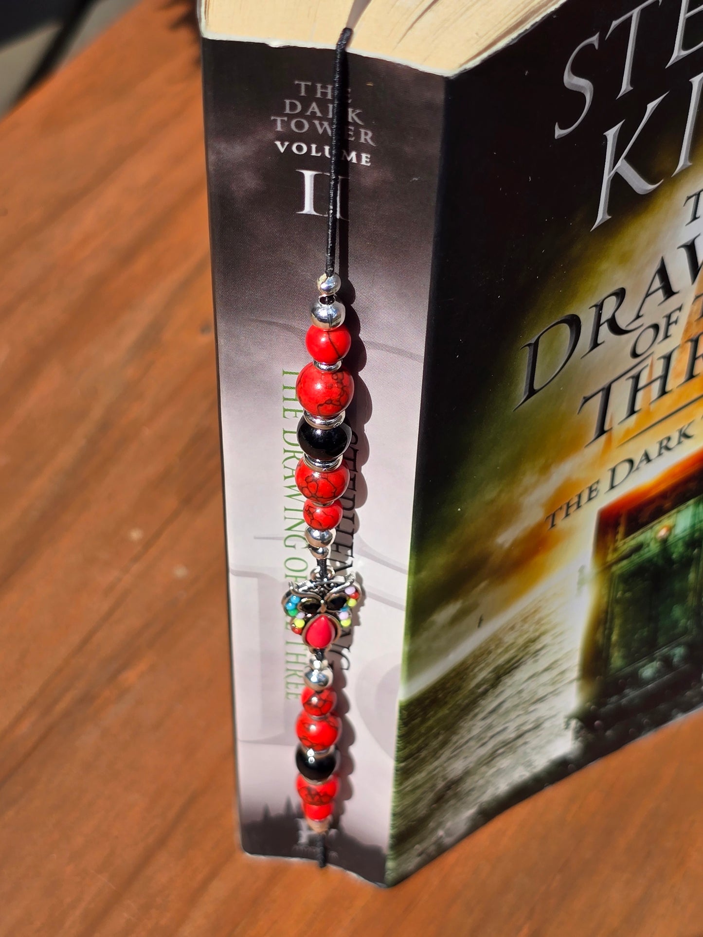 Red Owl Elastic Bookmark - Beaded charm page holder for Books, Diaries and Journals