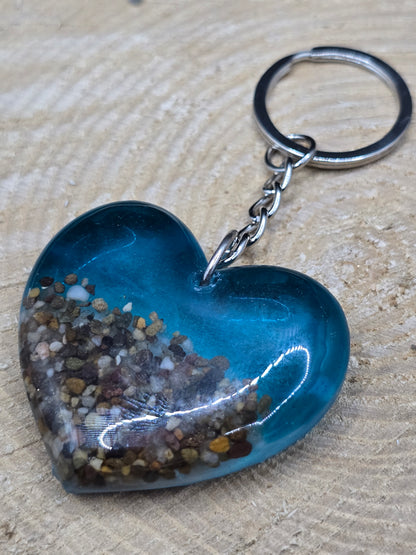 Beach theme resin keyrings - Heart and round shapes