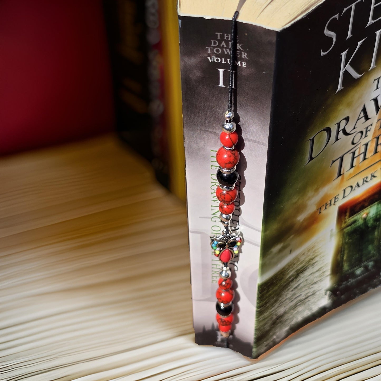 Red Owl Elastic Bookmark - Beaded charm page holder for Books, Diaries and Journals